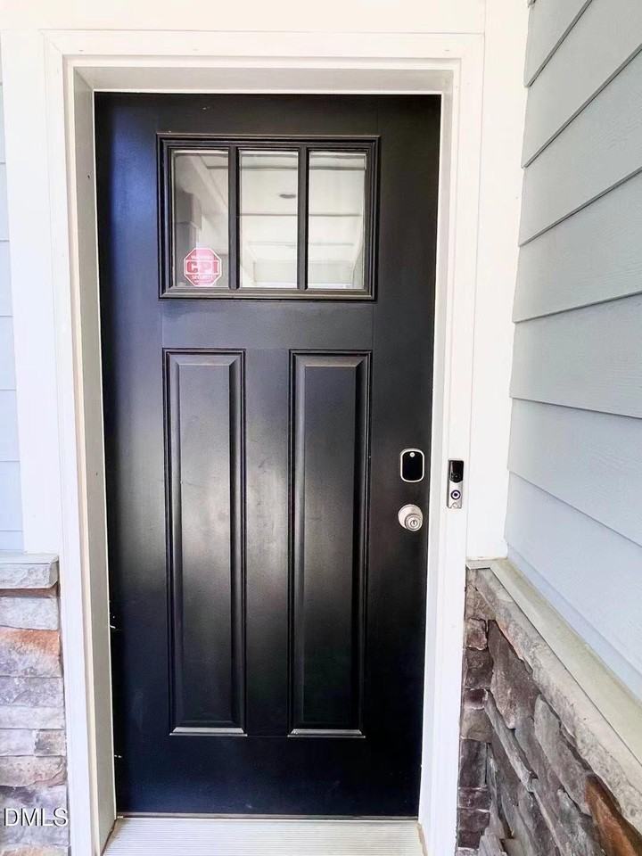 1018 Diamond Dove Ln - Photo 2 of 26