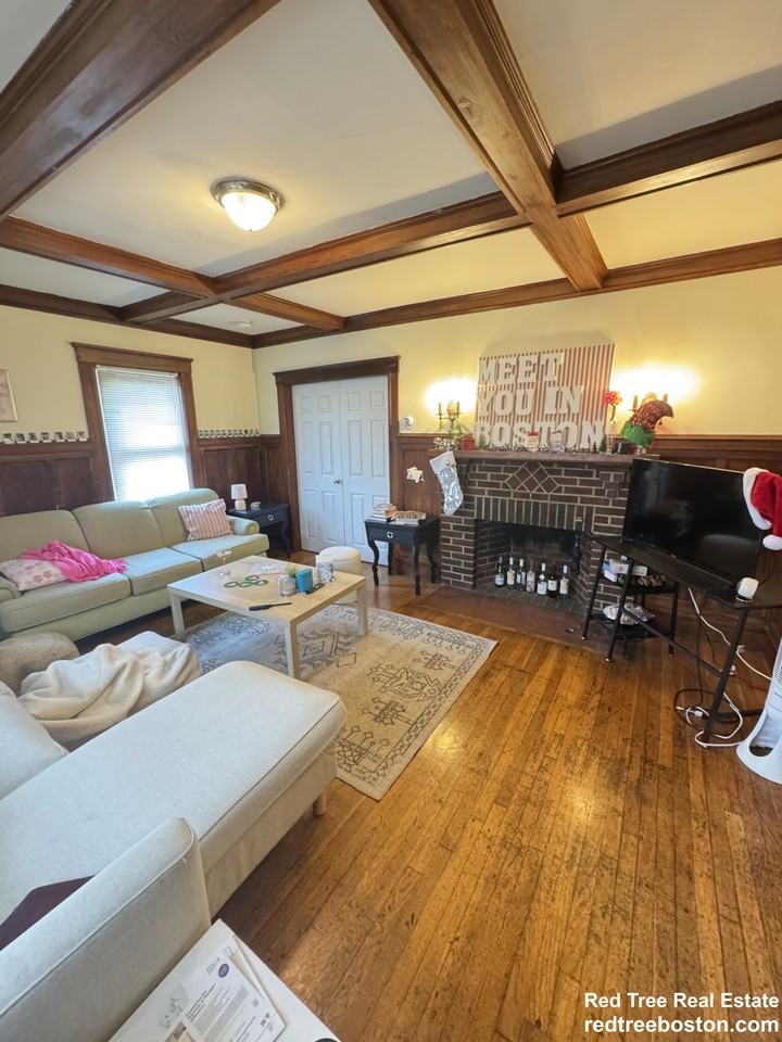 66 Kirkwood Rd - Photo 4 of 32