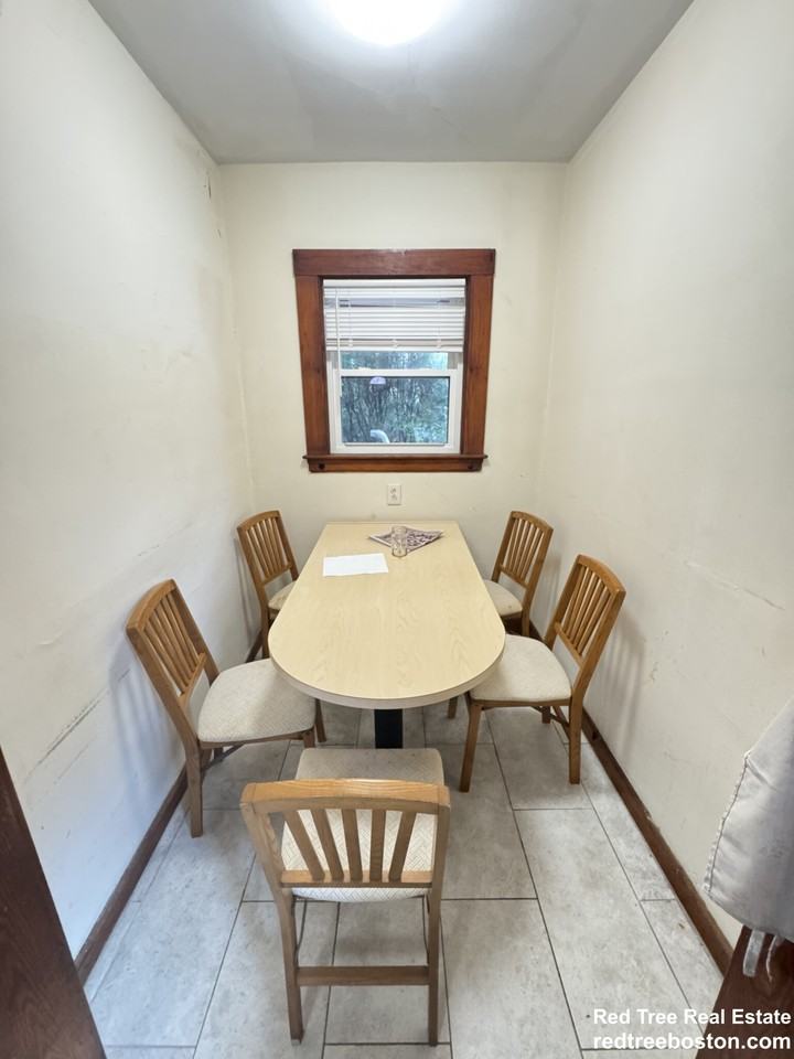 66 Kirkwood Rd - Photo 6 of 32