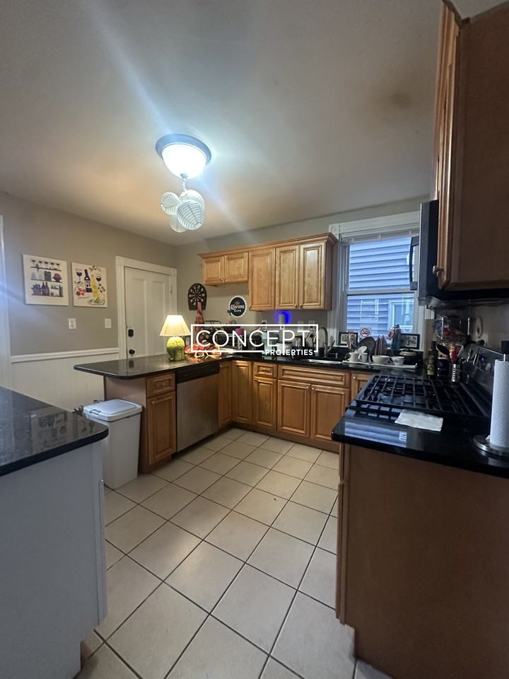 13A Sachem St #2 - Photo 7 of 11