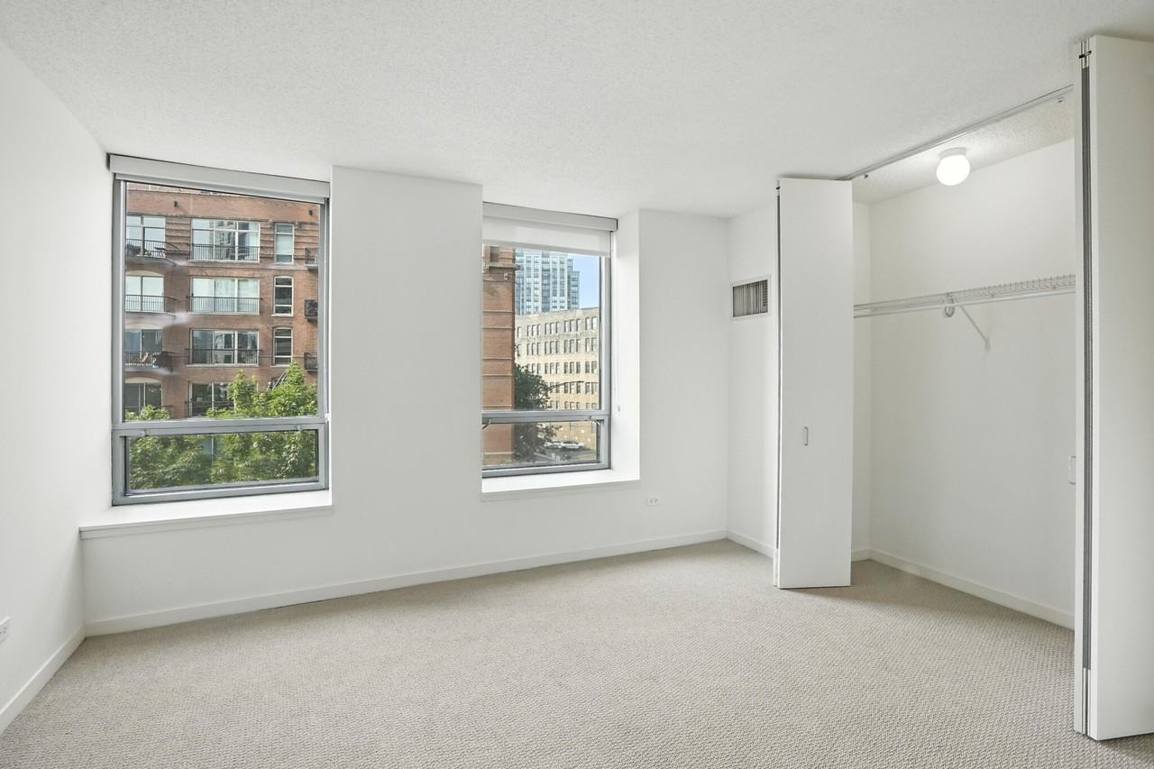 520 N Kingsbury St #2-2 - Photo 3 of 32