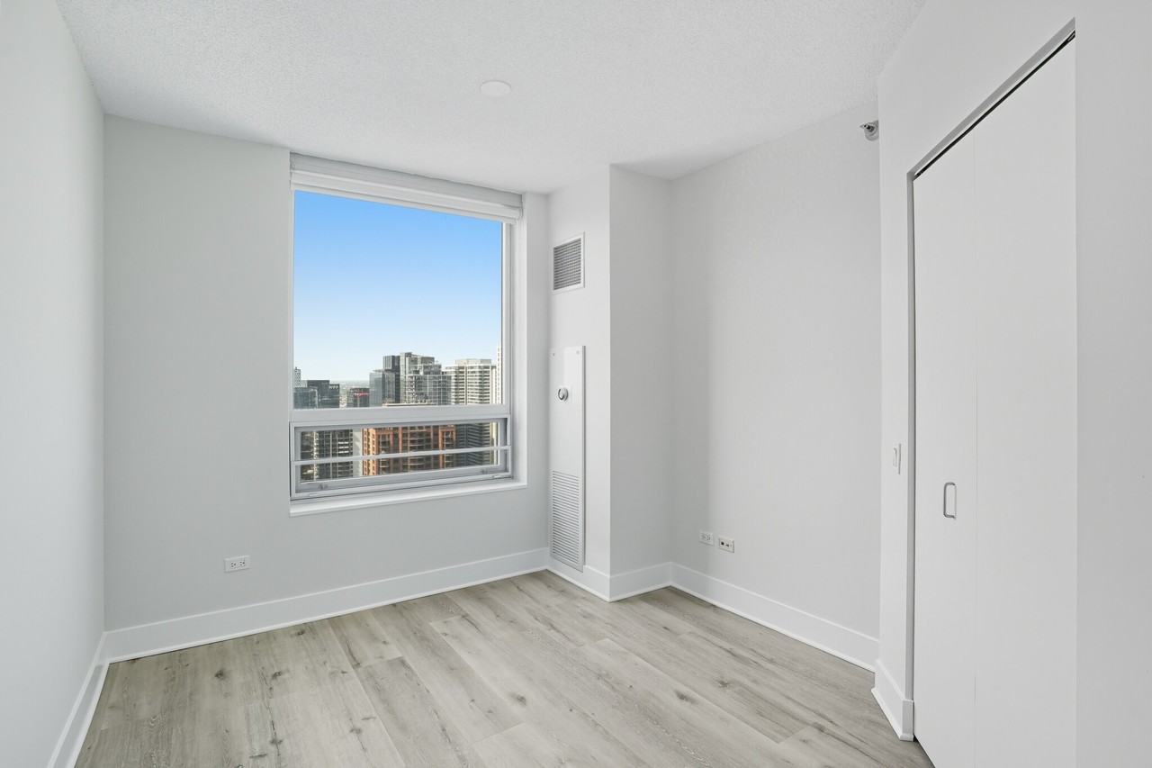 300 N Canal St #2-2 - Photo 6 of 32