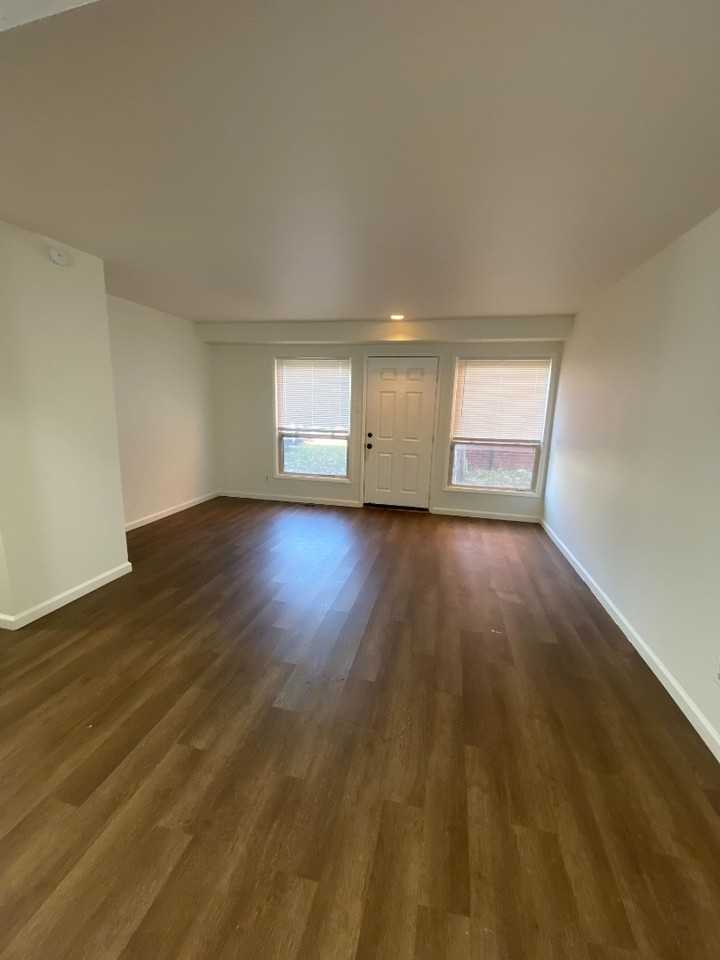 3737 Morganford Rd #C