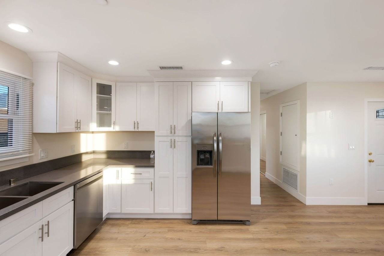 1731 S Burlington Ave #1733-1-2 - Photo 6 of 19