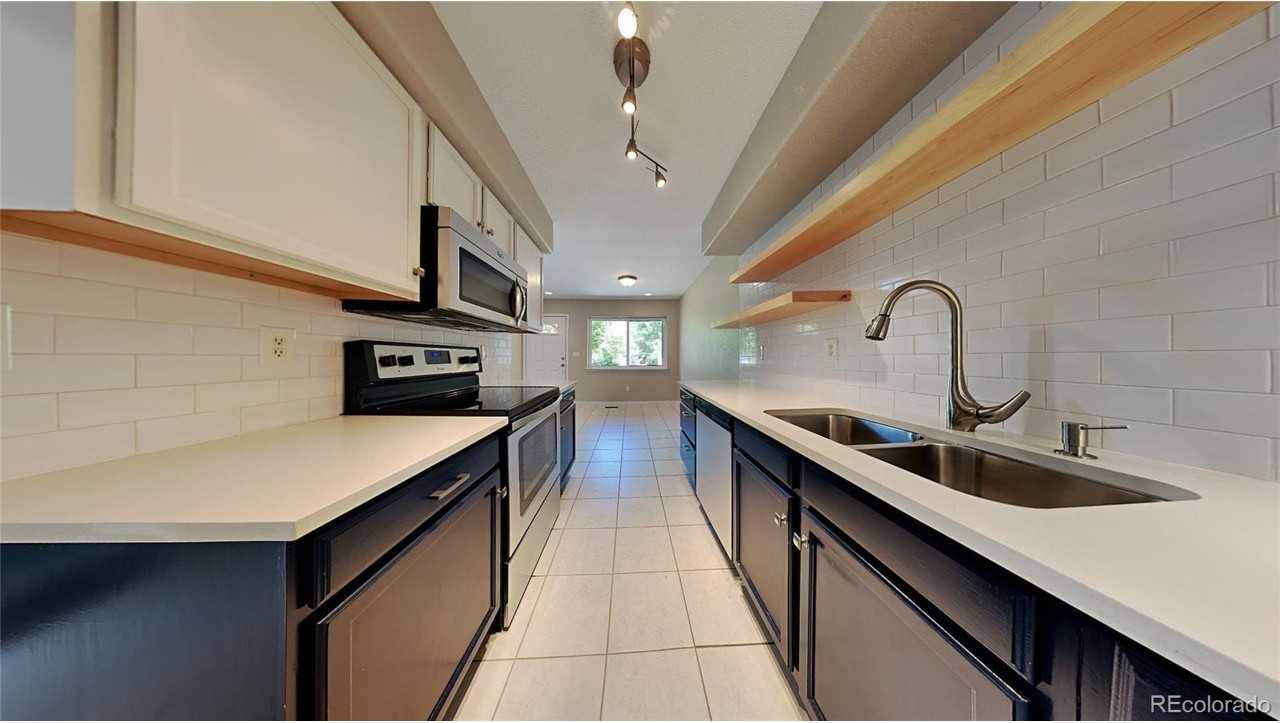 553 Ridge View Drive - Photo 3 of 18