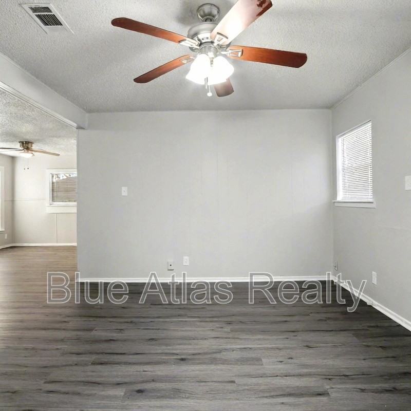 4024 Wiman Drive - Photo 2 of 24