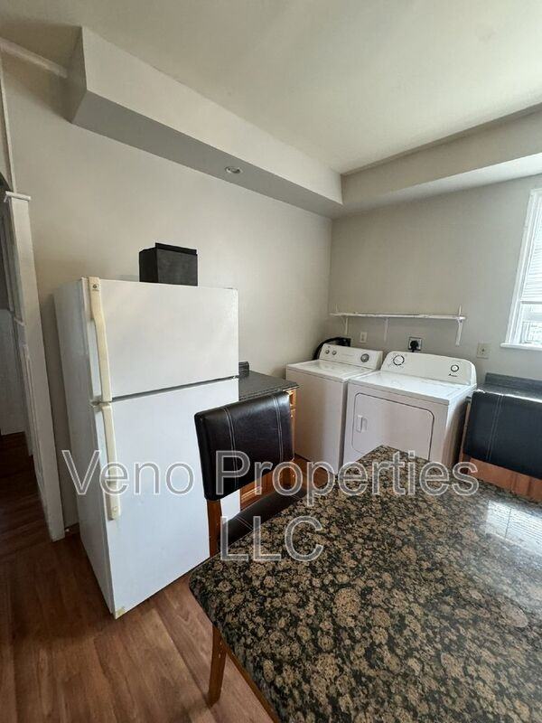 1850 8th Ave #2 - Photo 5 of 20