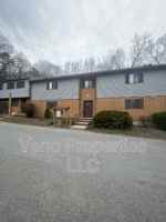 featured image of 40 Mcintyre St #C7