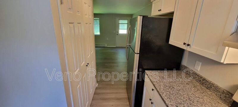 40 Mcintyre St #C7 - Photo 7 of 24