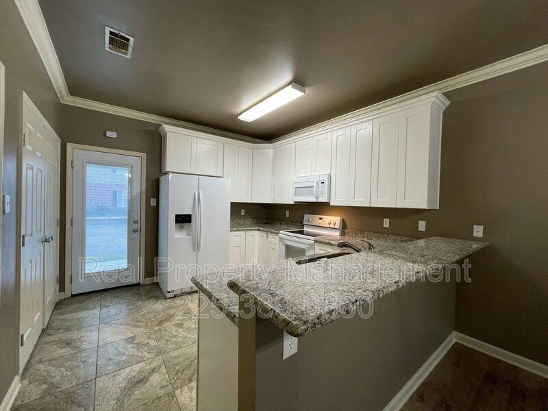 31855 Louisiana Ave #1002 - Photo 2 of 14