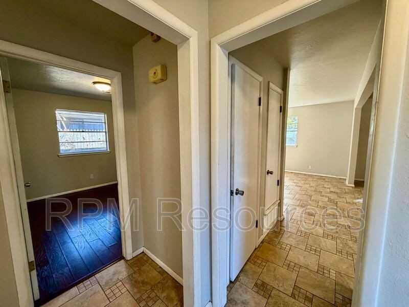 8120 Nw 29th St - Photo 6 of 23