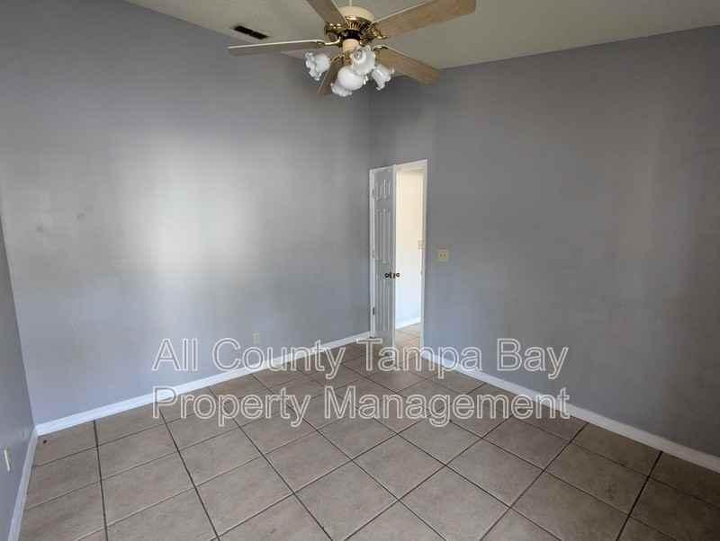 10222 Parsons St - Photo 6 of 10