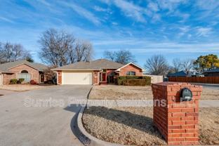 509 Gyrfalcon Dr - Photo 1 of 1
