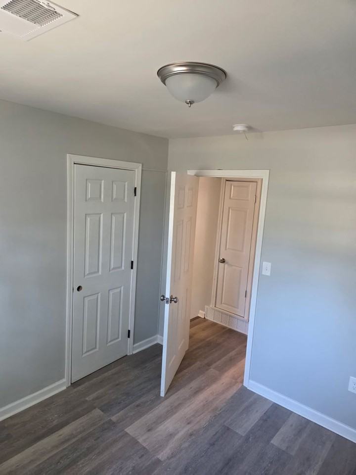 4590 Range Line Rd - Photo 7 of 8