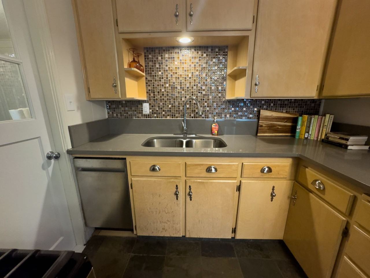 1995 Fairmount Ave S - Photo 5 of 27