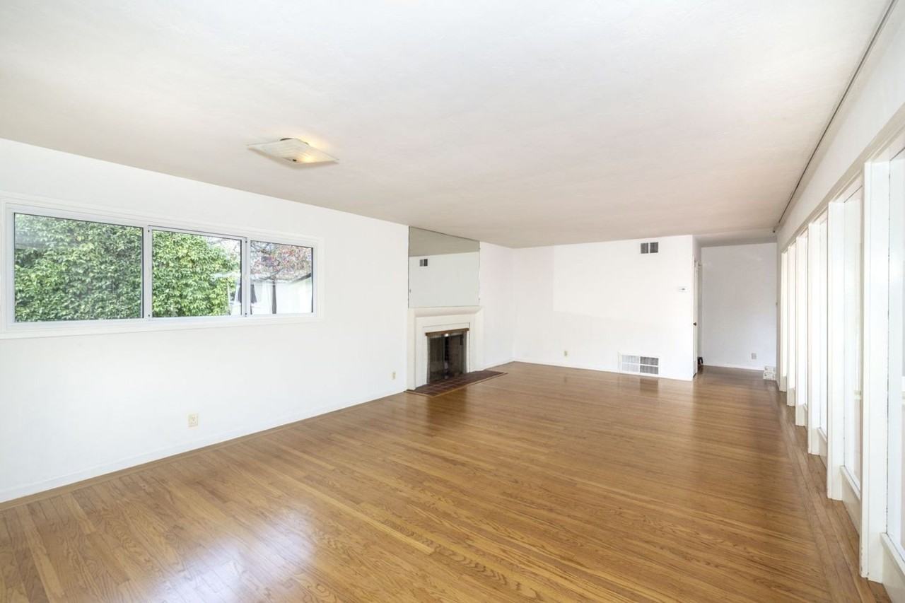 4287 Pomona Ave - Photo 3 of 15