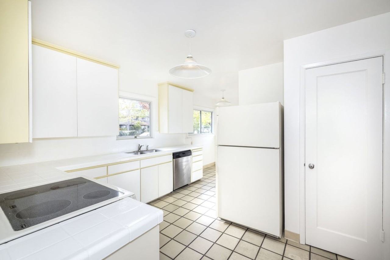 4287 Pomona Ave - Photo 4 of 15