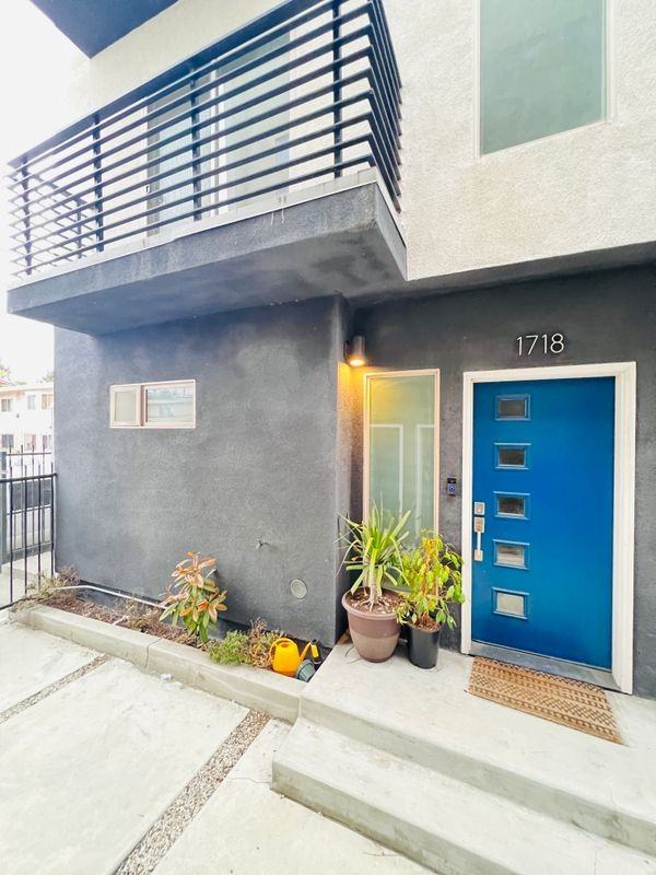 1718 Miramar St - Photo 2 of 37