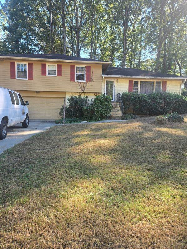 2310 Shancey Ln - Photo 3 of 11