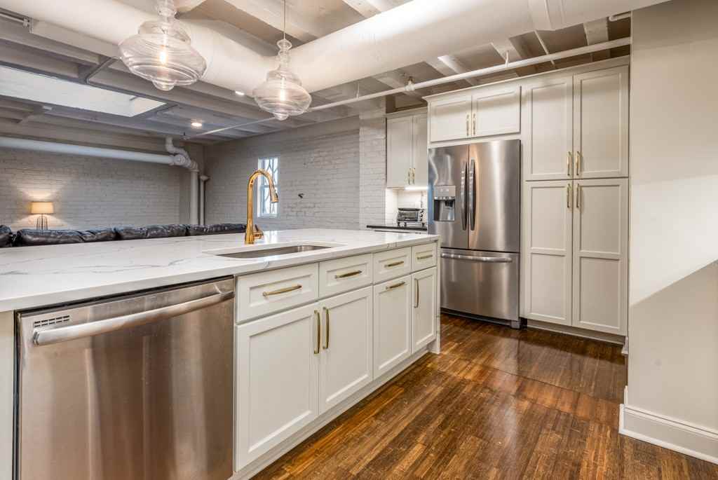 32 Peachtree St #1702 - Photo 2 of 27