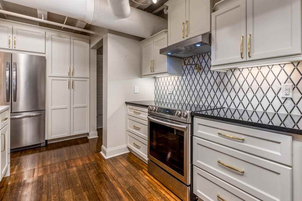 32 Peachtree St #1702 - Photo 3 of 27