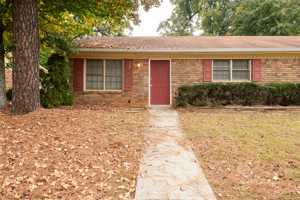 featured image of 467 Southern Way