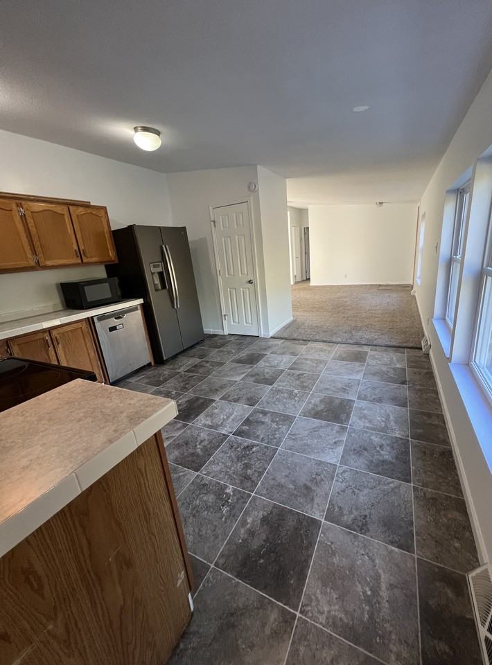 6436 Quarterline Rd - Photo 3 of 15