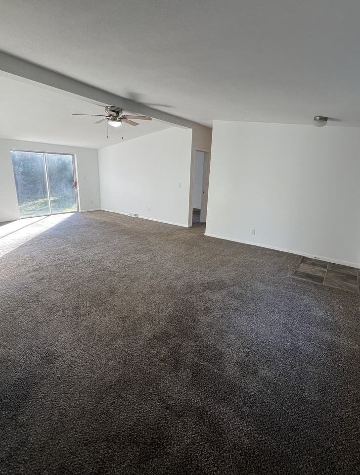 6436 Quarterline Rd - Photo 4 of 15