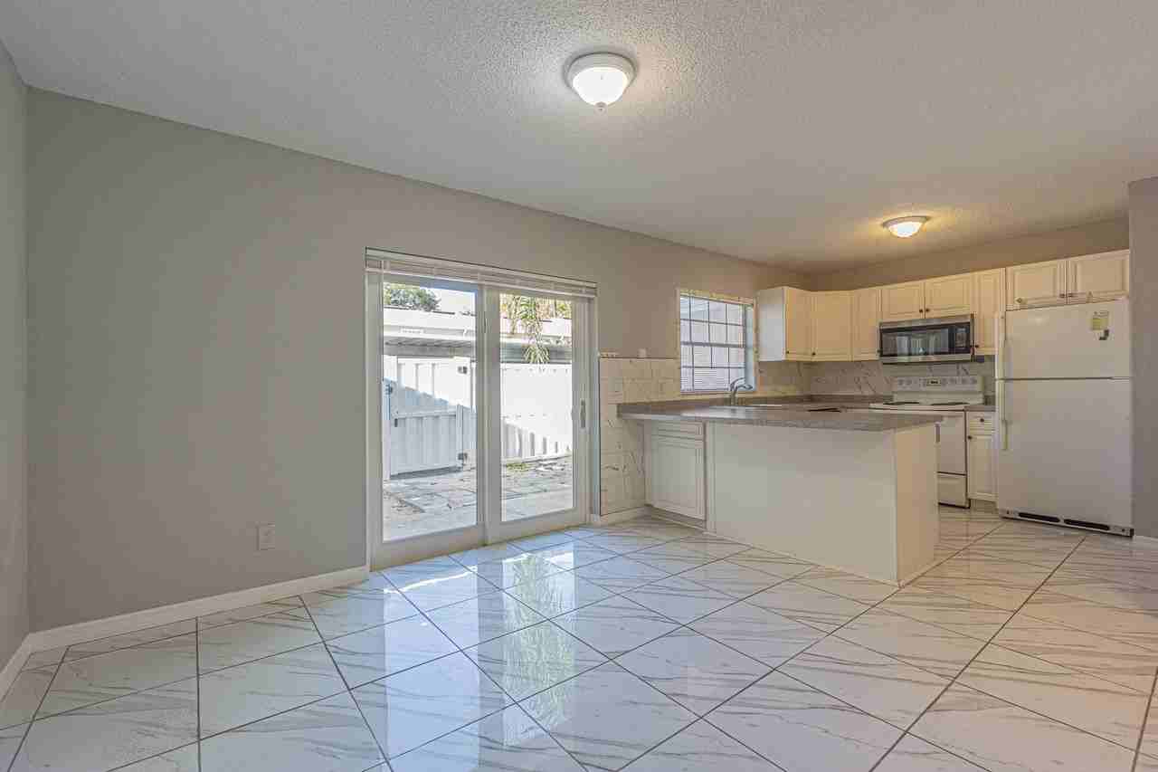 7617 Woodbridge Blvd - Photo 5 of 23