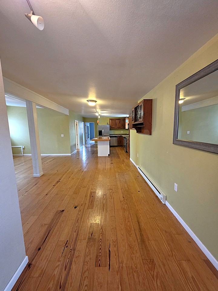 206 2nd Ave #A - Photo 2 of 24