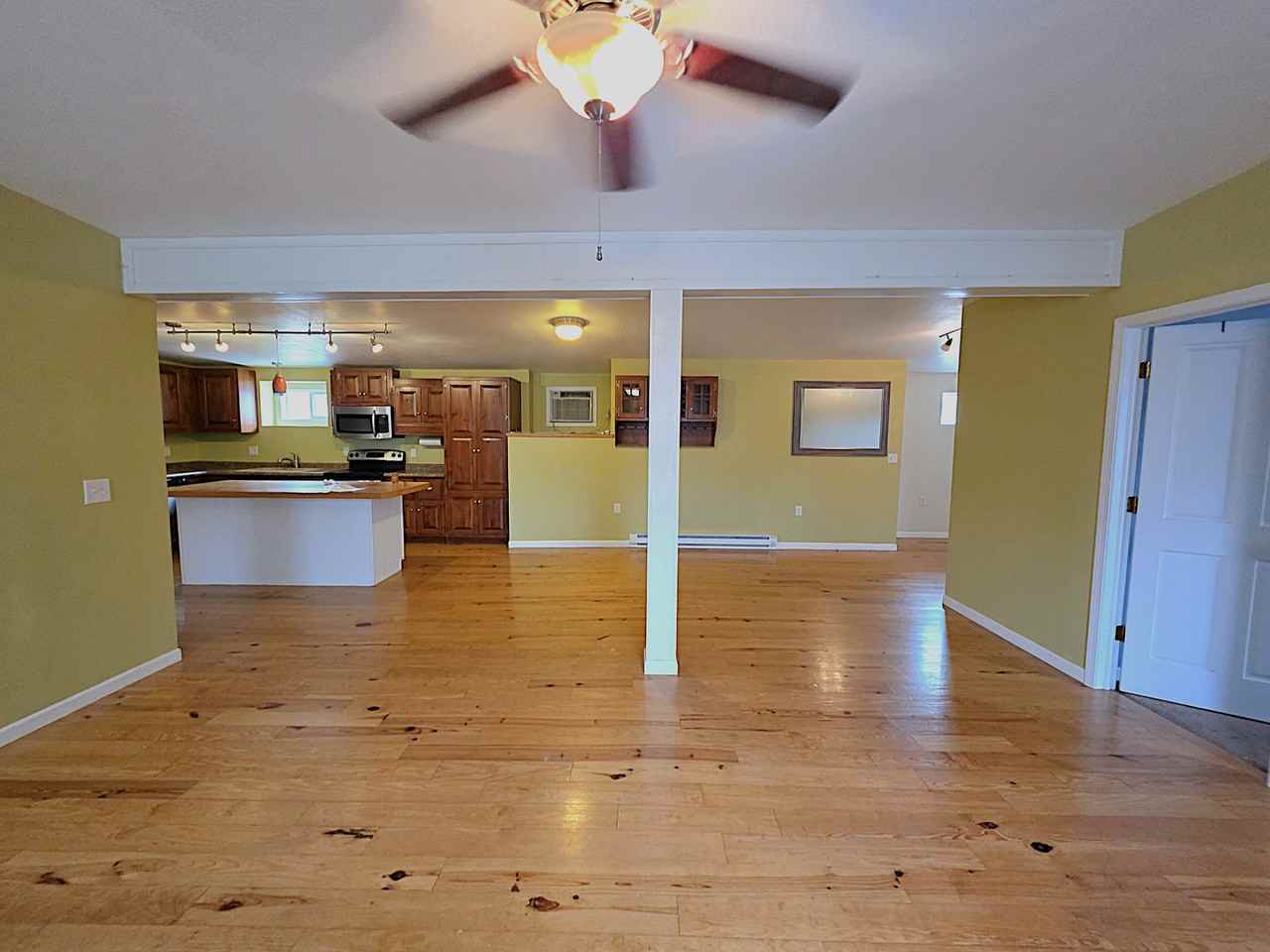 206 2nd Ave #A - Photo 3 of 24