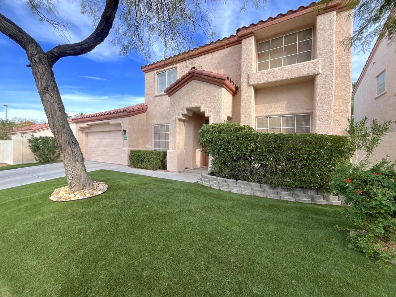 1604 Wolf Canyon Ct - Photo 2 of 42