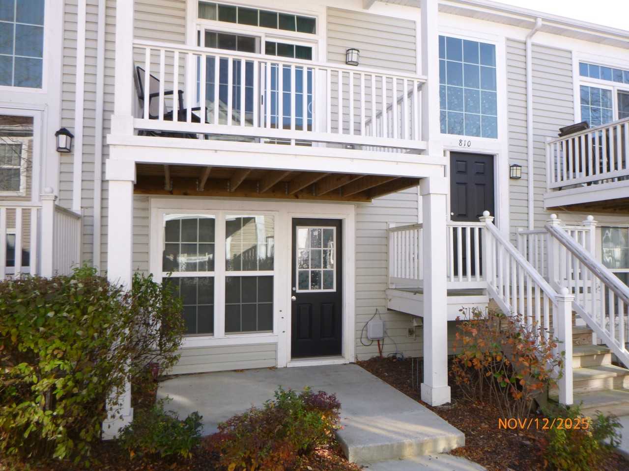 810 Four Seasons Blvd - Photo 2 of 18