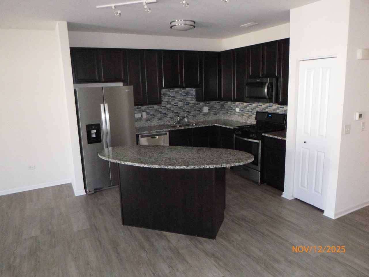 810 Four Seasons Blvd - Photo 3 of 18