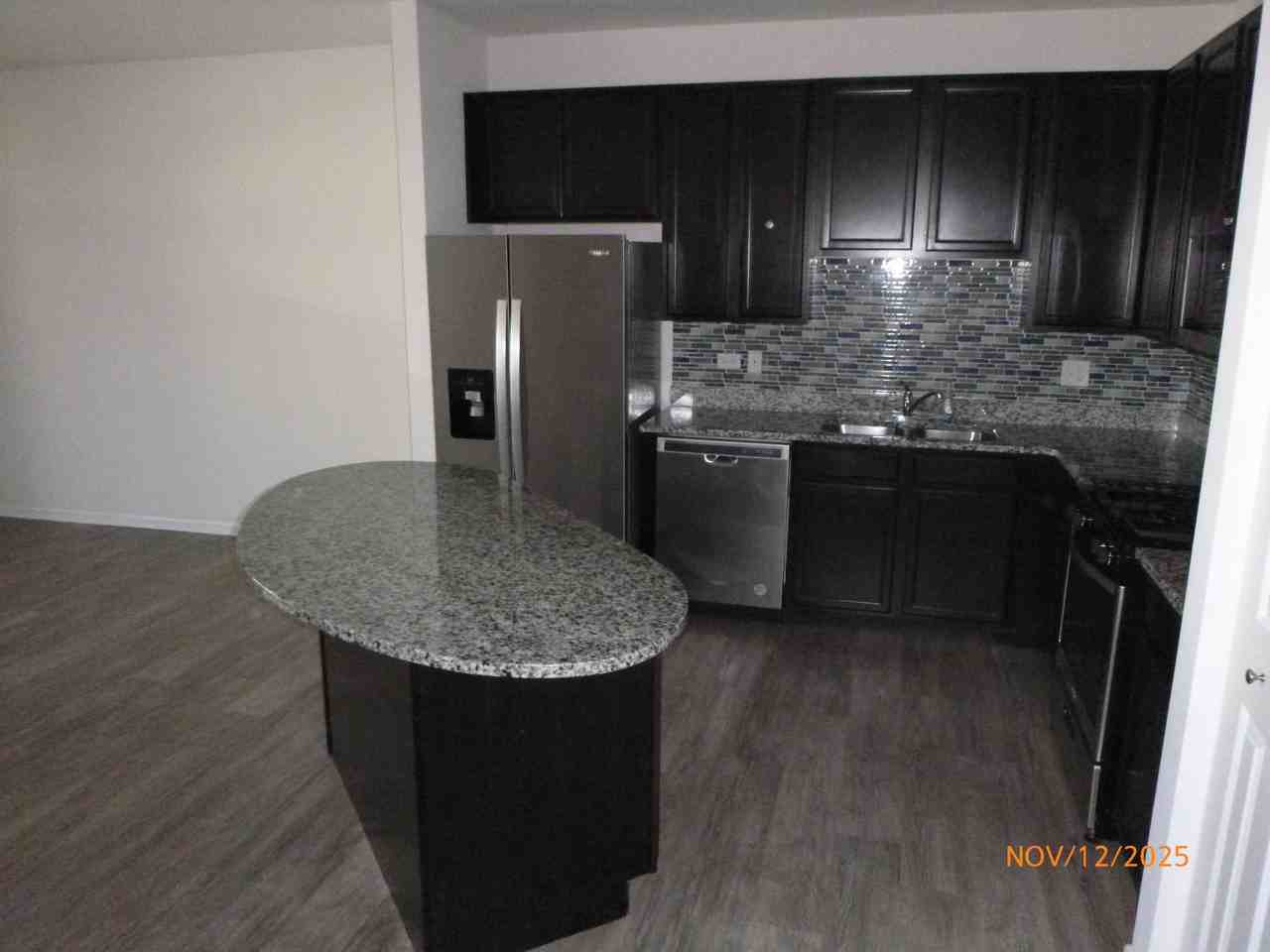 810 Four Seasons Blvd - Photo 4 of 18