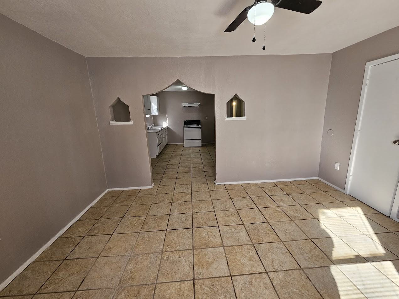 25 Southeast 44th Street - Photo 3 of 17