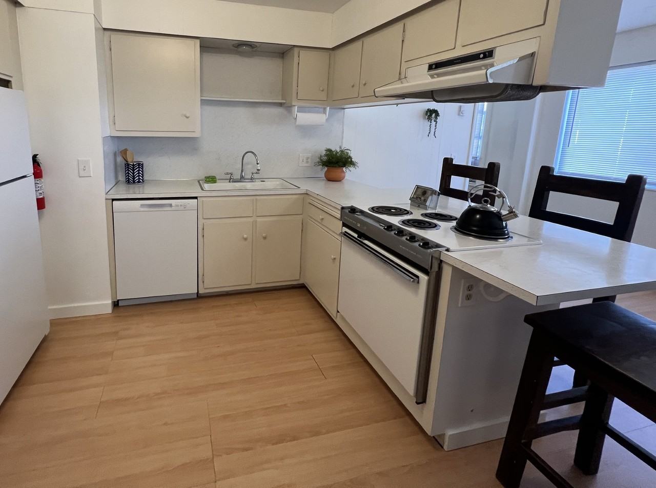 5418 Shasta Ave - Photo 3 of 9