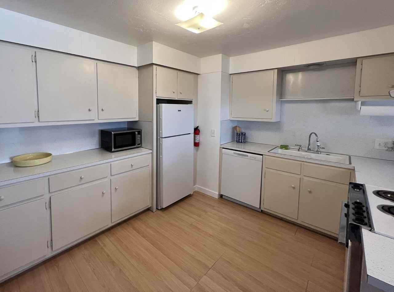 5418 Shasta Ave - Photo 4 of 9