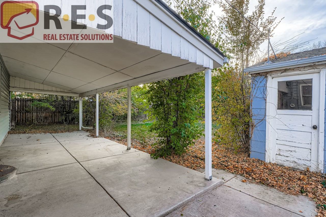 3201 S Holly St - Photo 7 of 8