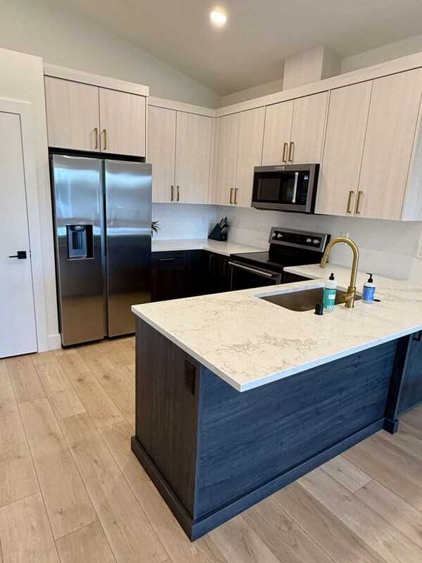 4522 Northeast 59th Avenue #B - Photo 3 of 8