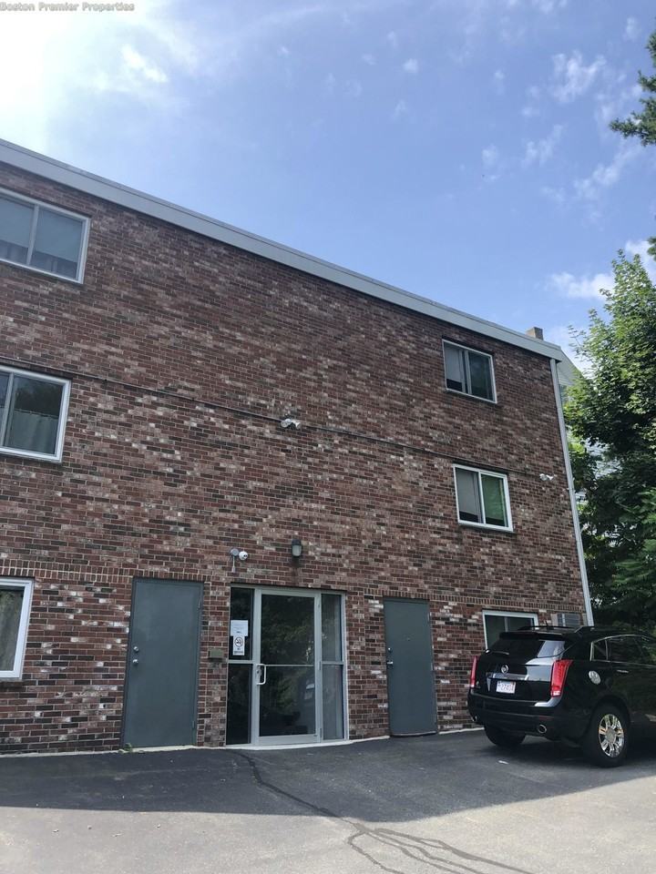 Quincy Ave #3 - Photo 3 of 17