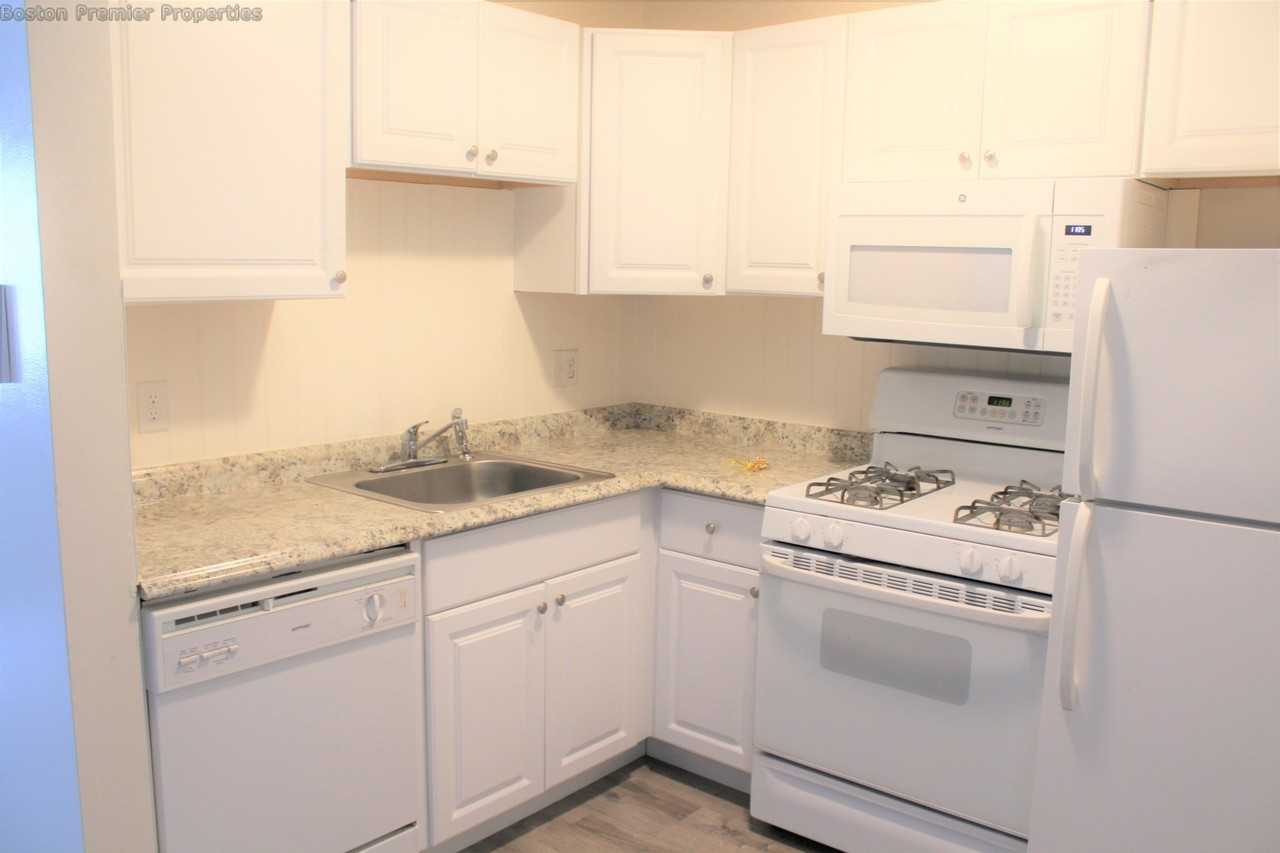 Quincy Ave #3 - Photo 5 of 17