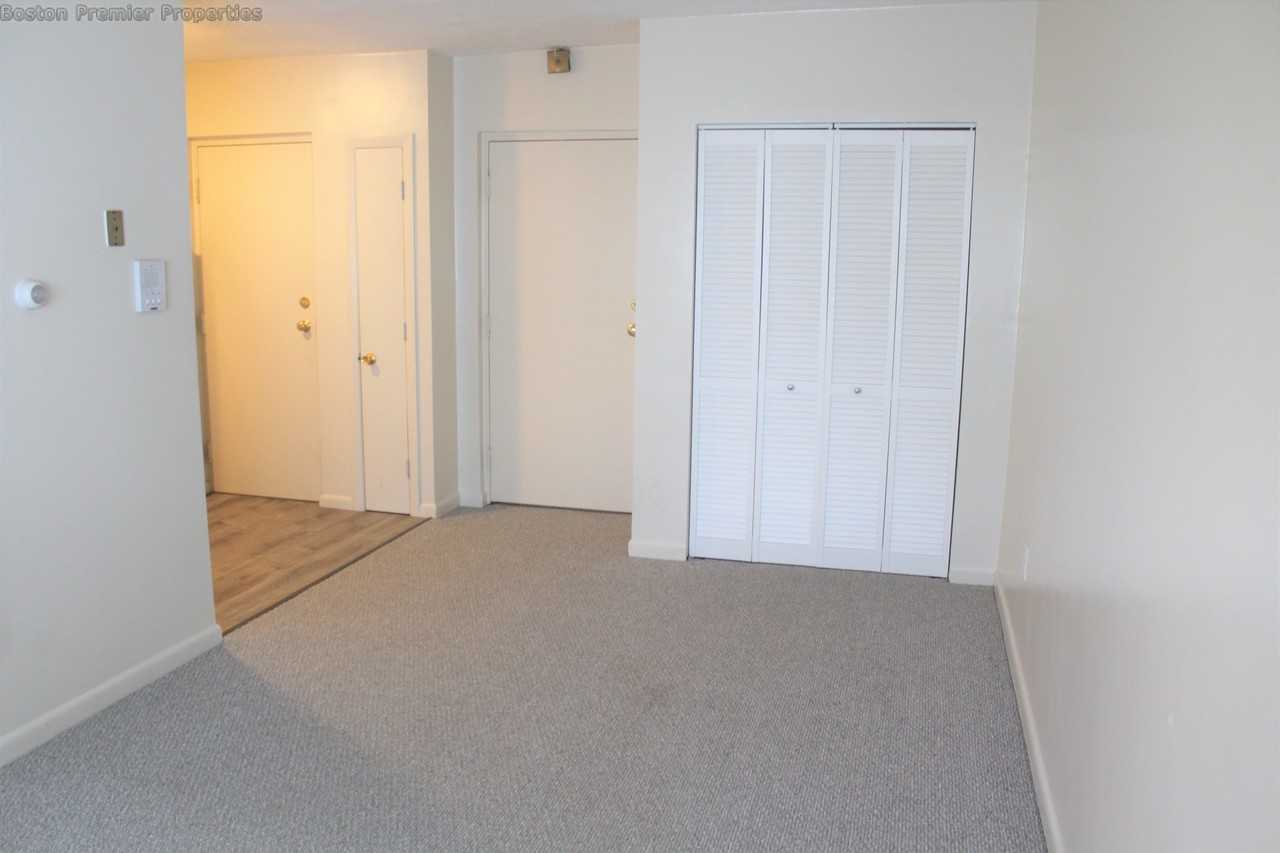 Quincy Ave #3 - Photo 7 of 17