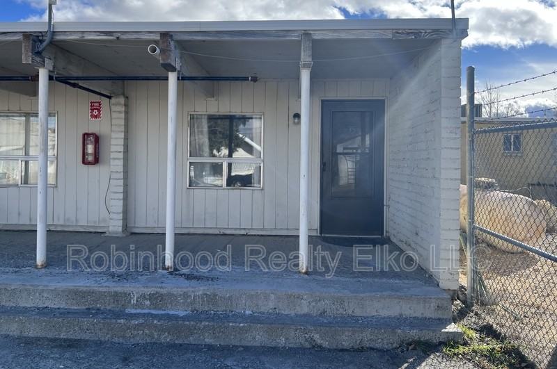 340 6th St - Photo 2 of 16