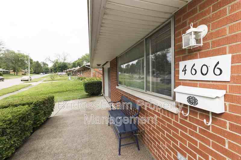 4606 Knobhill Dr - Photo 3 of 18