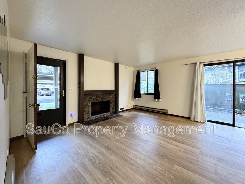 63 Galen St - Photo 3 of 19