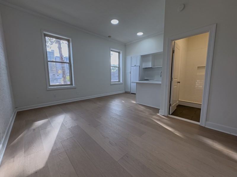 2007 Green St - Photo 6 of 23