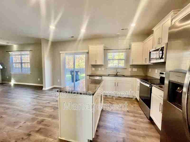 427 N Great White Way - Photo 5 of 27