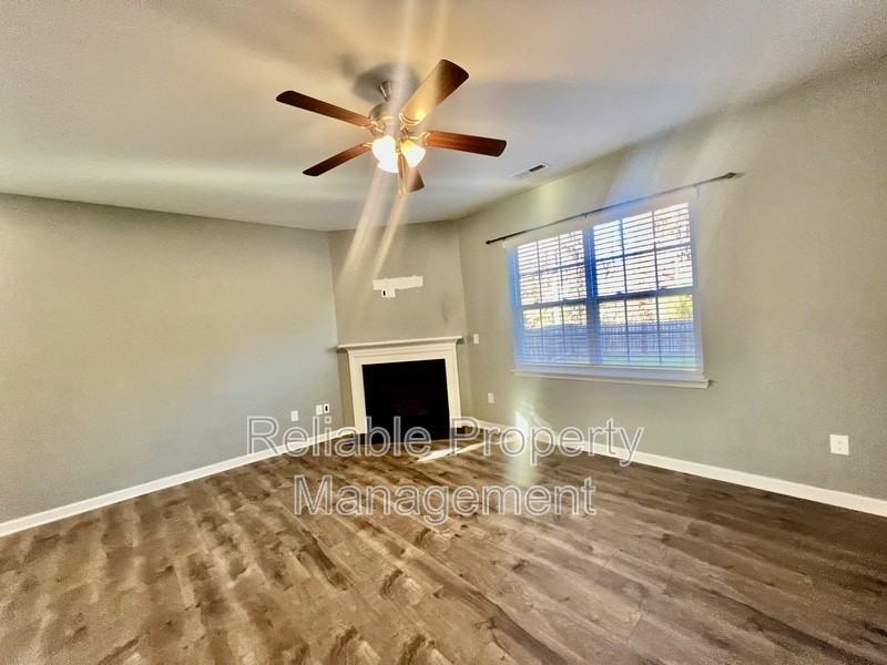 427 N Great White Way - Photo 6 of 27