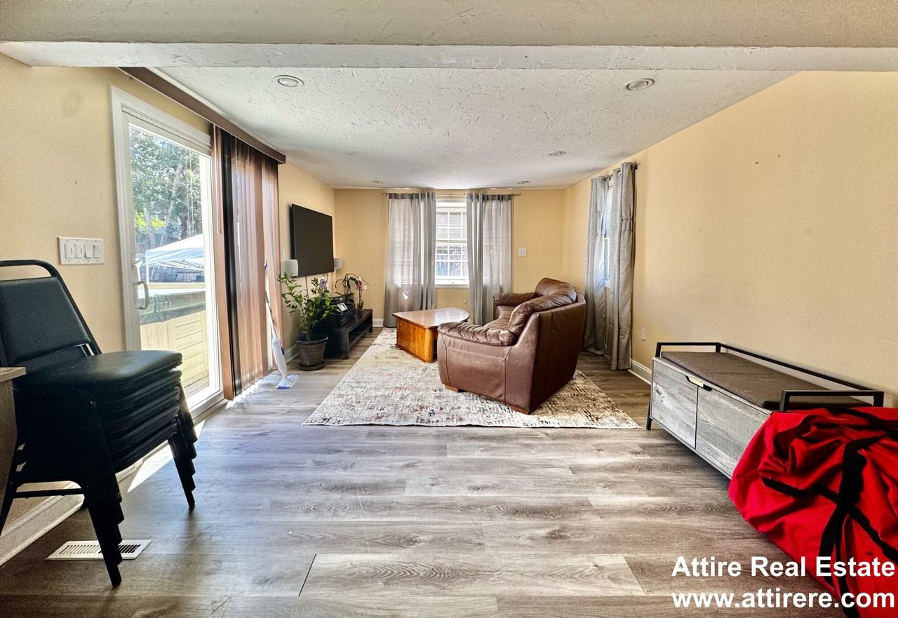 6 Squire Way - Photo 2 of 14